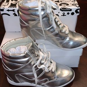 ✨Woman High-Top Fashion Sneakers✨